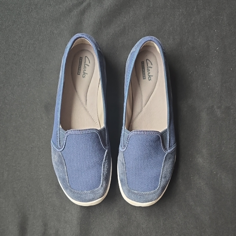 Clarks Women's Navy Blue Loafers
